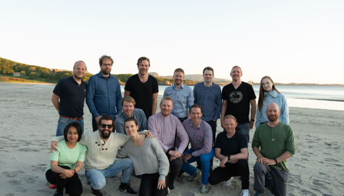 Blueye-teamet. F.v. bak: Henri Parviainen, Johannes Schrimpf, Alexander Vedeler, Trond Larsen, Erlend Eriksen, Andre Marquardt, Mathilde Loe Holand.
F.v. foran: Anupama Pantheeradiyil, Borja Serra, Lill Eva Bråthen, Andreas Viggen, Jonas Follesø, Christian Gabrielsen, Rune Hansen, Joachim Arntzen
Ikke tilstede: Oda Ryggen, Marius Teveldal, Alexander Bergrem, Sindre Hansen. Blueye-teamet. F.v. bak: Henri Parviainen, Johannes Schrimpf, Alexander Vedeler, Trond Larsen, Erlend Eriksen, Andre Marquardt, Mathilde Loe Holand.
F.v. foran: Anupama Pantheeradiyil, Borja Serra, Lill Eva Bråthen, Andreas Viggen, Jonas Follesø, Christian Gabrielsen, Rune Hansen, Joachim Arntzen
Ikke tilstede: Oda Ryggen, Marius Teveldal, Alexander Bergrem, Sindre Hansen.