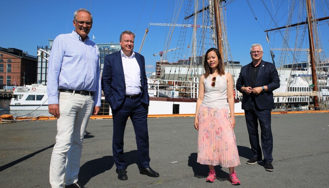 Fagansvarlig Per Ingvar Olsen ved Handelshøyskolen BI, Argentum-topp Joachim Høegh-Krohn, Hoa Le Nguyen, leder for 100scaleups og administrerende direktør Owe Hagesæter i GCE Ocean Technology. Fagansvarlig Per Ingvar Olsen ved Handelshøyskolen BI, Argentum-topp Joachim Høegh-Krohn, Hoa Le Nguyen, leder for 100scaleups og administrerende direktør Owe Hagesæter i GCE Ocean Technology.