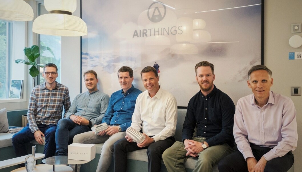 Per Magne Helseth, gründer og CEO Airtight, Bjørnar Lie, gründer og CTO Airtight; Alf Helseth, medgründer og Chief Architect Airtight, Øyvind Birkenes, CEO Airthings, Erik Lundby, medgründer og CFO Airtight; Pål Kvalheim, medgründer og CCO Airtight. Per Magne Helseth, gründer og CEO Airtight, Bjørnar Lie, gründer og CTO Airtight; Alf Helseth, medgründer og Chief Architect Airtight, Øyvind Birkenes, CEO Airthings, Erik Lundby, medgründer og CFO Airtight; Pål Kvalheim, medgründer og CCO Airtight.