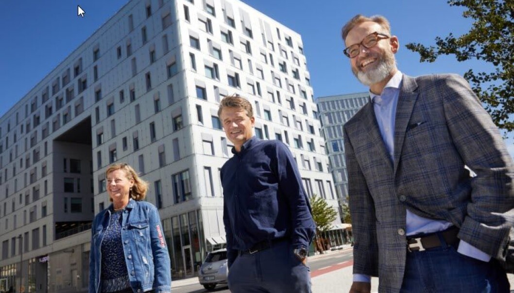 Nordensjef i Visa Henning Holtan (t.h.), Adm. direktør i Vipps Rune Garborg og Berit Svendsen, Leder Vipps internasjonal. . Nordensjef i Visa Henning Holtan (t.h.), Adm. direktør i Vipps Rune Garborg og Berit Svendsen, Leder Vipps internasjonal. .