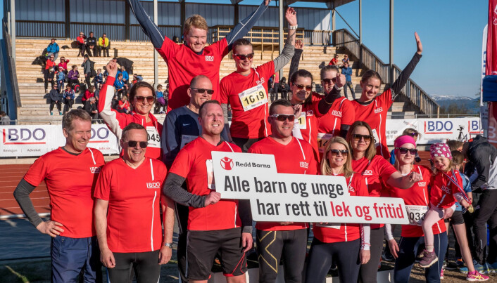 Engasjementet i BDO sammenfaller med Redd Barnas arbeid for å fremme alle barns mulighet til utdanning og kampen mot utenforskap. Her er ansatte samlet under BDO-Mila under fjorårets terrengløp i Harstad. Engasjementet i BDO sammenfaller med Redd Barnas arbeid for å fremme alle barns mulighet til utdanning og kampen mot utenforskap. Her er ansatte samlet under BDO-Mila under fjorårets terrengløp i Harstad.