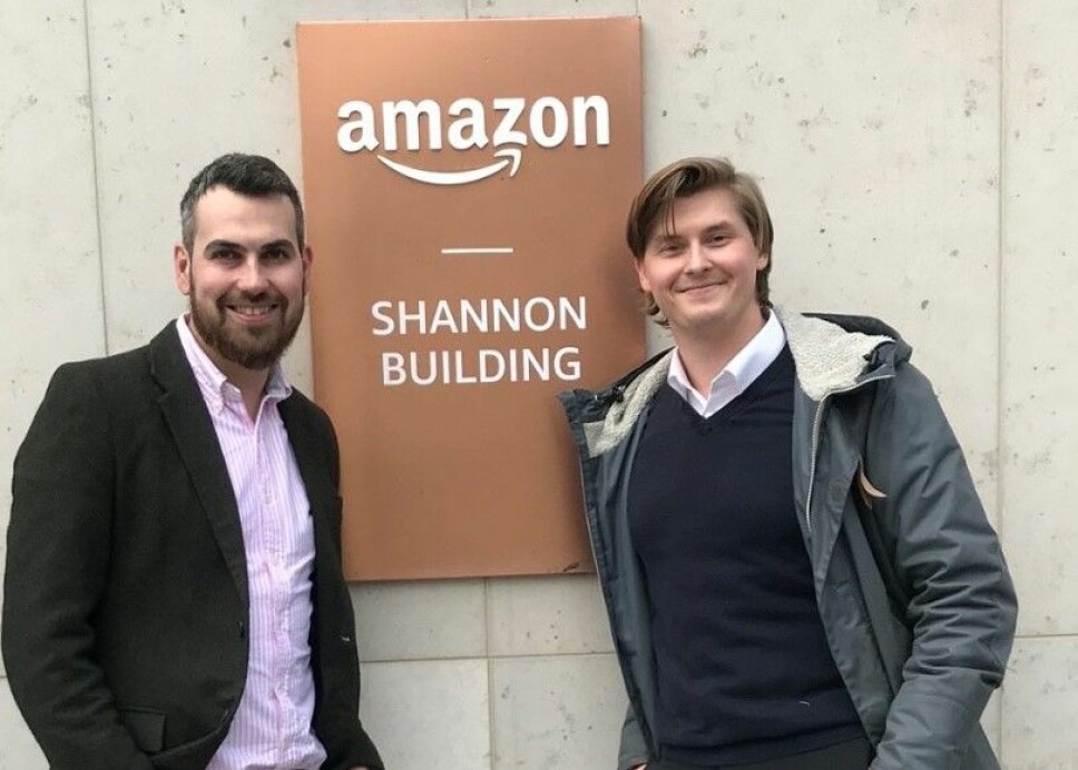 Det ferske byrået Markitekt rådgir norske bedrifter som vil forstå Amazon. Her ved selskapets ansatte i Storbritannia, Jonathan Griffith (t.v.) og gründer og daglig leder Stian Hexeberg.