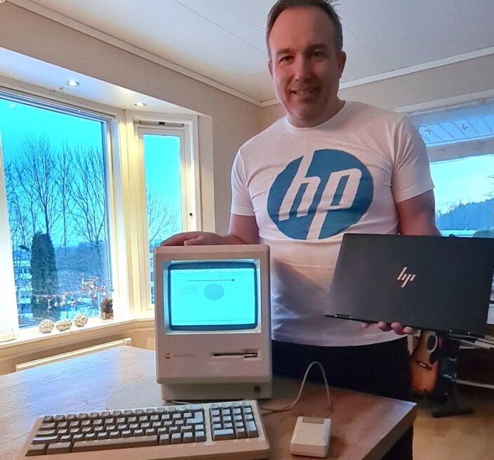 Foto: Bildet rommer nesten 40 års PC-historie. Macintosh, som ble lansert i 1984, med vindubasert brukergrensesnitt og mus, til dagens ypperste teknologi: HP Elite Dragonfly G2, lansert på CES for noen uker siden med 11th gen. Intel Core i7-teknologi. Foto: Bildet rommer nesten 40 års PC-historie. Macintosh, som ble lansert i 1984, med vindubasert brukergrensesnitt og mus, til dagens ypperste teknologi: HP Elite Dragonfly G2, lansert på CES for noen uker siden med 11th gen. Intel Core i7-teknologi.