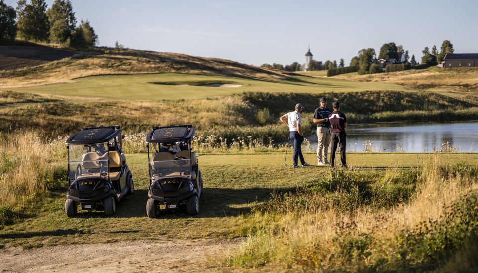 STORT POTENSIALE: Ved hjelp av IoT-moduler vil gutta bak golf- og teknologiselskapet EAGL erobre golfindustrien. De tilbyr smarte tjenester på alt fra golfbiler til betaling.