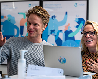 De første investorene tjente 183-gangeren på Kolonial: Fredrik og Kristina brukte storgevinsten på et nytt gründereventyr De første investorene tjente 183-gangeren på Kolonial: Fredrik og Kristina brukte storgevinsten på et nytt gründereventyr