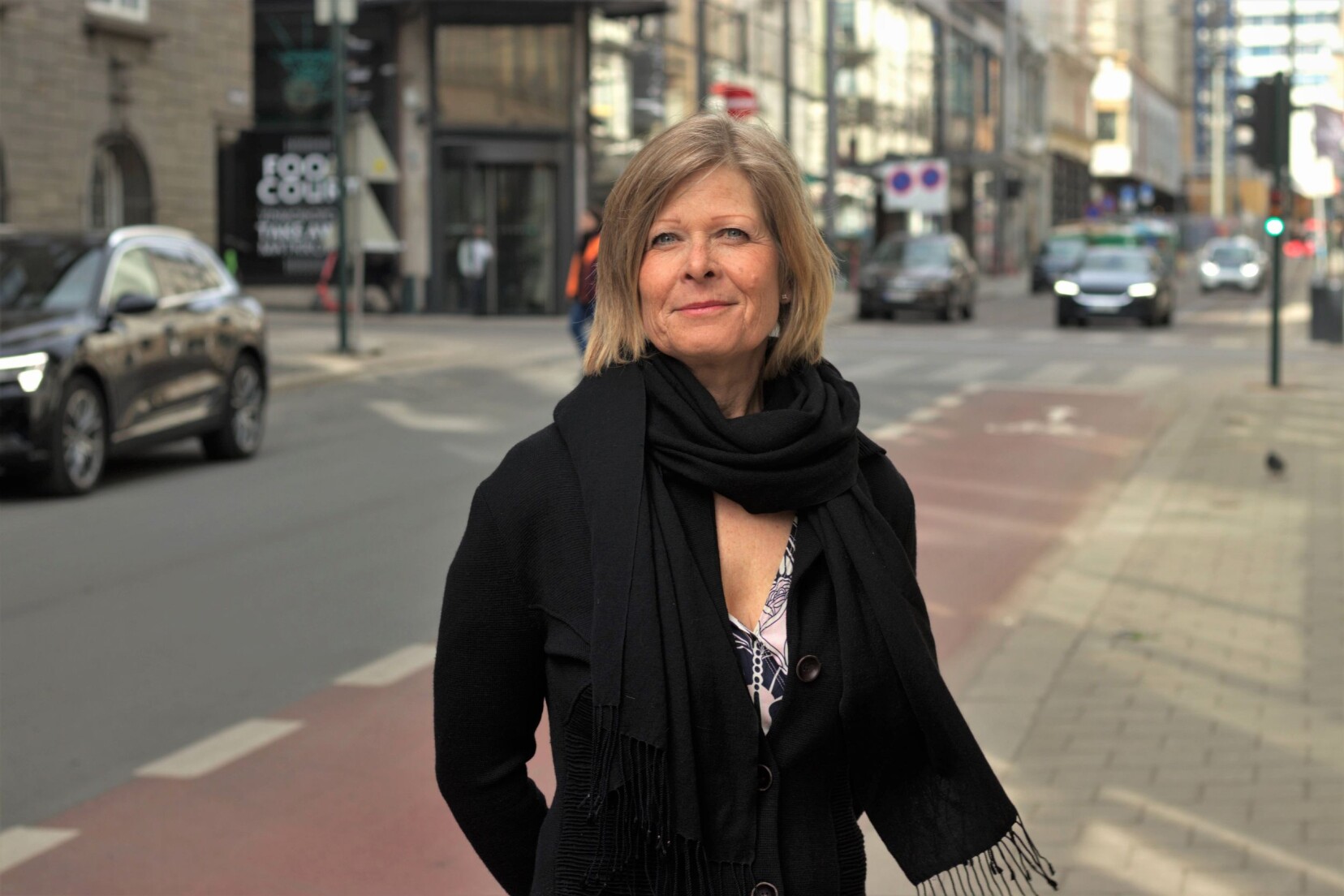 Nina Skui Lohk bruker mekanismene i finansbransjen til en børs for veldedighet. Nina Skui Lohk bruker mekanismene i finansbransjen til en børs for veldedighet.