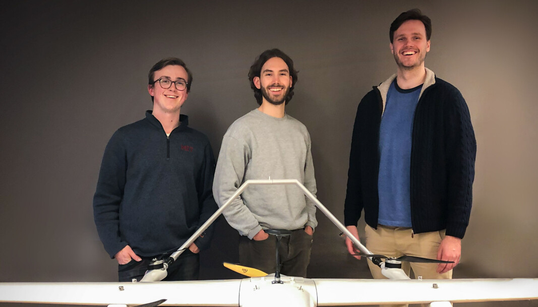 Aviant-gründerne Herman Øie Kolden (f.v.), Bernhard Paus Græsdal og Lars Erik Fagernæs startet selskapet mens de var studenter ved NTNU og MIT Aviant-gründerne Herman Øie Kolden (f.v.), Bernhard Paus Græsdal og Lars Erik Fagernæs startet selskapet mens de var studenter ved NTNU og MIT