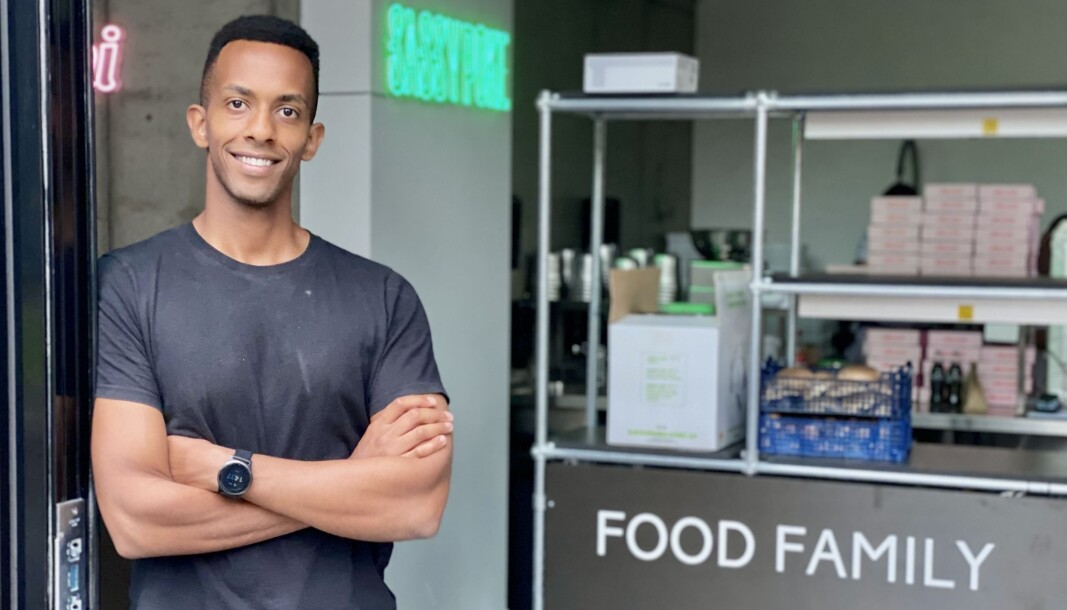 Nathan Jirenyaa Etefa i Food Family mener modellen de går for gjør at de kan tilby kvalitetsmat til en betydelig lavere pris enn konkurrentene Nathan Jirenyaa Etefa i Food Family mener modellen de går for gjør at de kan tilby kvalitetsmat til en betydelig lavere pris enn konkurrentene