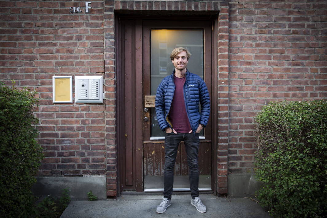 Frithjof Nerdrum foran blokka ikke langt unna Carl Berners plass i Oslo. Frithjof Nerdrum foran blokka ikke langt unna Carl Berners plass i Oslo.