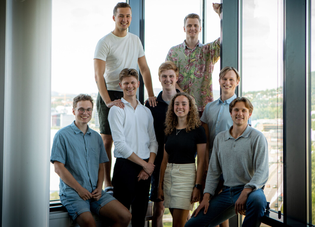 Teamet i Kvist Solutions. De seks foran fra venstre: Emil Ommundsen, Eirik Tømmervik, Mathias Engevik, Jenni Skaara, Henrik Udnes og Fabian Utigard. De to bak fra venstre: Mathias Picker og Ralf Leistad. Teamet i Kvist Solutions. De seks foran fra venstre: Emil Ommundsen, Eirik Tømmervik, Mathias Engevik, Jenni Skaara, Henrik Udnes og Fabian Utigard. De to bak fra venstre: Mathias Picker og Ralf Leistad.