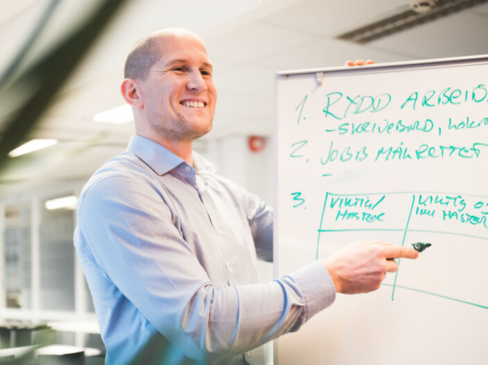 Kim Leinan, daglig leder i Futureworks, er glad flere og flere bedrifter får øynene opp for OKR som et verktøy for målstyring. Kim Leinan, daglig leder i Futureworks, er glad flere og flere bedrifter får øynene opp for OKR som et verktøy for målstyring.