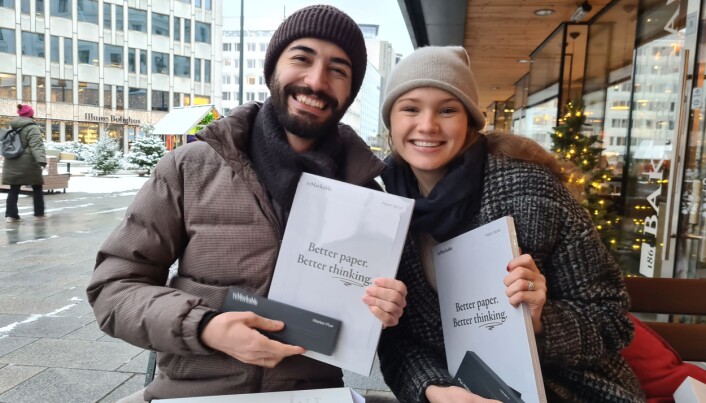 Rahal Belboe og Vilde Wettergreen leder nå selskapet Immerse Optics. Denne uken fikk de en Remarkable for å ha nådd milepælen på 100.000 USD i salg i desember: Rahal Belboe og Vilde Wettergreen leder nå selskapet Immerse Optics. Denne uken fikk de en Remarkable for å ha nådd milepælen på 100.000 USD i salg i desember: