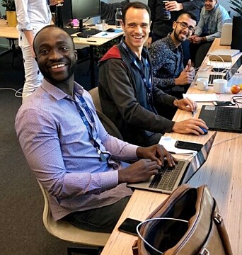 Abbey Wemimo (f.v.), Robert Henning og Samir Goel den gangen de var med i Katapult-akseleratoren i 2018. Abbey Wemimo (f.v.), Robert Henning og Samir Goel den gangen de var med i Katapult-akseleratoren i 2018.