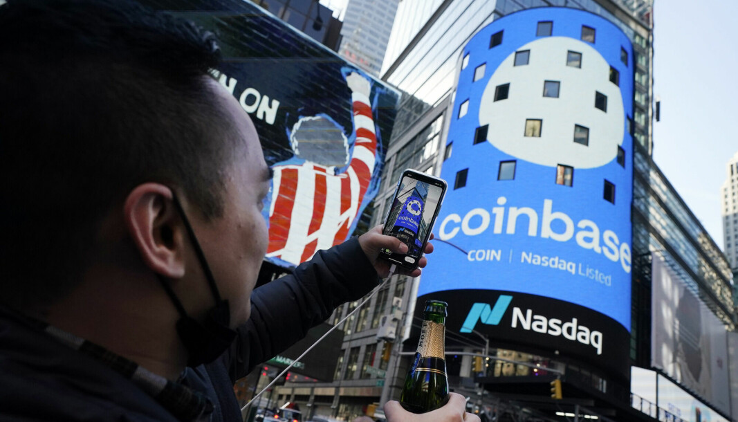 Coinbase er en av de største krypto plattformene globalt og er notert på Nasdaq i New York