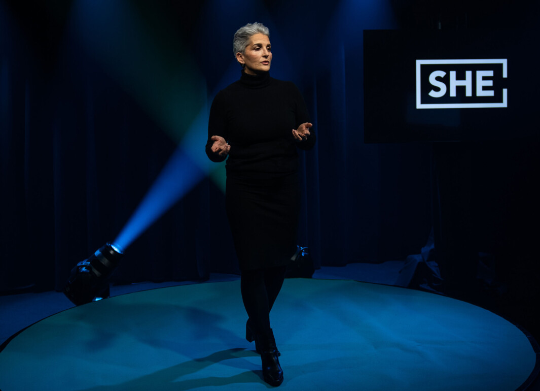 Astrid R. Skaugseth har bidratt inn mot SHE-konferansen og SHE Index, der hennes tidligere arbeidsgiver EY har vært sponsor Astrid R. Skaugseth har bidratt inn mot SHE-konferansen og SHE Index, der hennes tidligere arbeidsgiver EY har vært sponsor