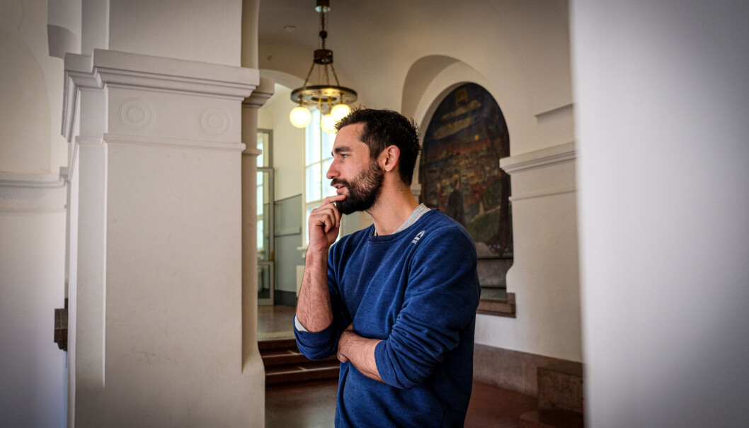 Ved siden av å være gründer, er Karim Horsberg vikarlærer ved to videregående skoler i Oslo. Her på Edvard Much videregående skole. Ved siden av å være gründer, er Karim Horsberg vikarlærer ved to videregående skoler i Oslo. Her på Edvard Much videregående skole.