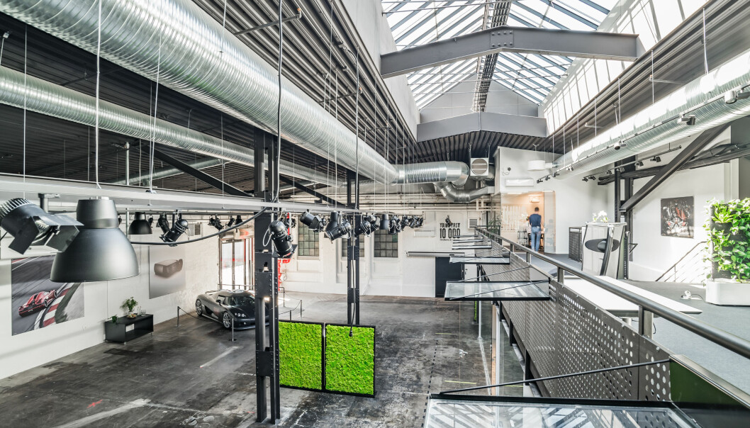 I en gammel verkstedhall på Skøyen åpner nå Bård Eker et nytt coworking-space, særlig rettet mot de som jobber med fysiske produkter i møte med det nye. I en gammel verkstedhall på Skøyen åpner nå Bård Eker et nytt coworking-space, særlig rettet mot de som jobber med fysiske produkter i møte med det nye.