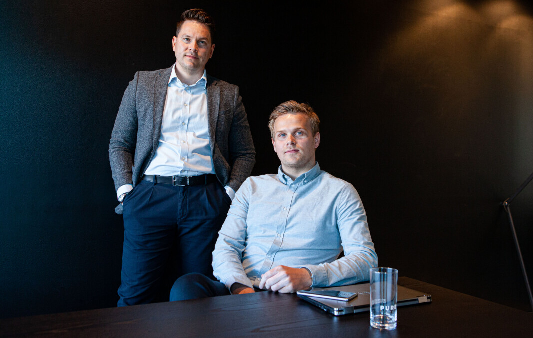 Stefan Astroza, (t.v.) daglig leder, og Petter Solerød, analyseansvarlig bank i Cicero Consulting har nettopp blitt klare med rapporten SMB-kampen fortsetter. Det viser at alt tyder med på banker og ERP-leverandører vil gå enda mer i clinch med hverande i årene som kommer. Stefan Astroza, (t.v.) daglig leder, og Petter Solerød, analyseansvarlig bank i Cicero Consulting har nettopp blitt klare med rapporten SMB-kampen fortsetter. Det viser at alt tyder med på banker og ERP-leverandører vil gå enda mer i clinch med hverande i årene som kommer.