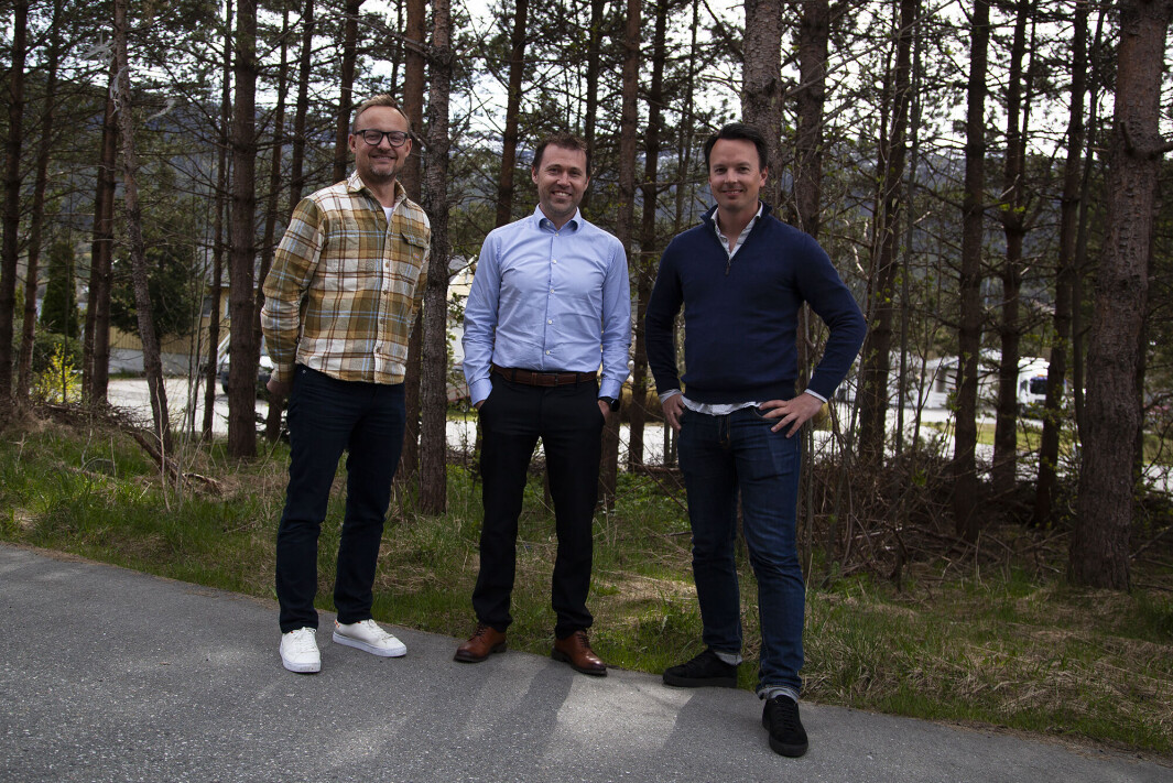 Stian Andersen, Jan-Tore Holen og Anders Skjetne går sammen. Stian Andersen, Jan-Tore Holen og Anders Skjetne går sammen.