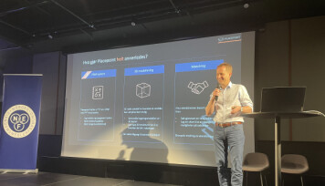 Sunde som pitcher under proptech-konferansen til Norsk Eiendosmsforbund Sunde som pitcher under proptech-konferansen til Norsk Eiendosmsforbund