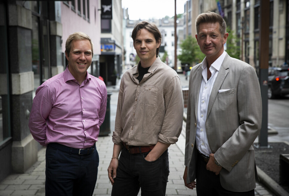 Styreleder Torbjørn Aamodt (fra venstre) og gründer Jonas Vasbotten i Coright tror det kan komme mye bra ut av å ha Knut Kristian Hauger og Kampanje på eiersiden.