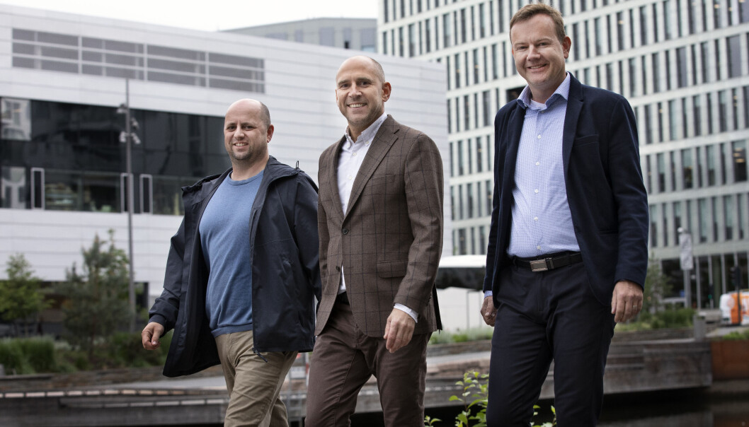 BankID BankAxept-sjef Øyvind Westby Brekke flankert av gründerne i Systor Vest, Anders Bakken, t.v. og Finn Espen Gundersen. BankID BankAxept-sjef Øyvind Westby Brekke flankert av gründerne i Systor Vest, Anders Bakken, t.v. og Finn Espen Gundersen.