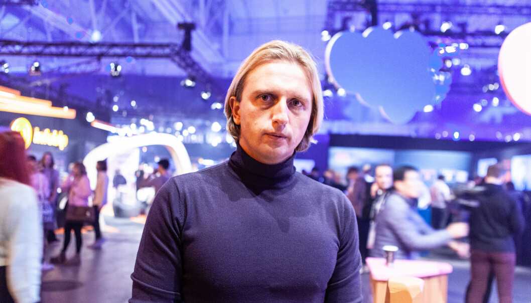 Revolut-sjef Nik Storonsky, tar det meste alvorlig, også det å bli det å bli fotografert av en liten norsk startup-avis. Revolut-sjef Nik Storonsky, tar det meste alvorlig, også det å bli det å bli fotografert av en liten norsk startup-avis.