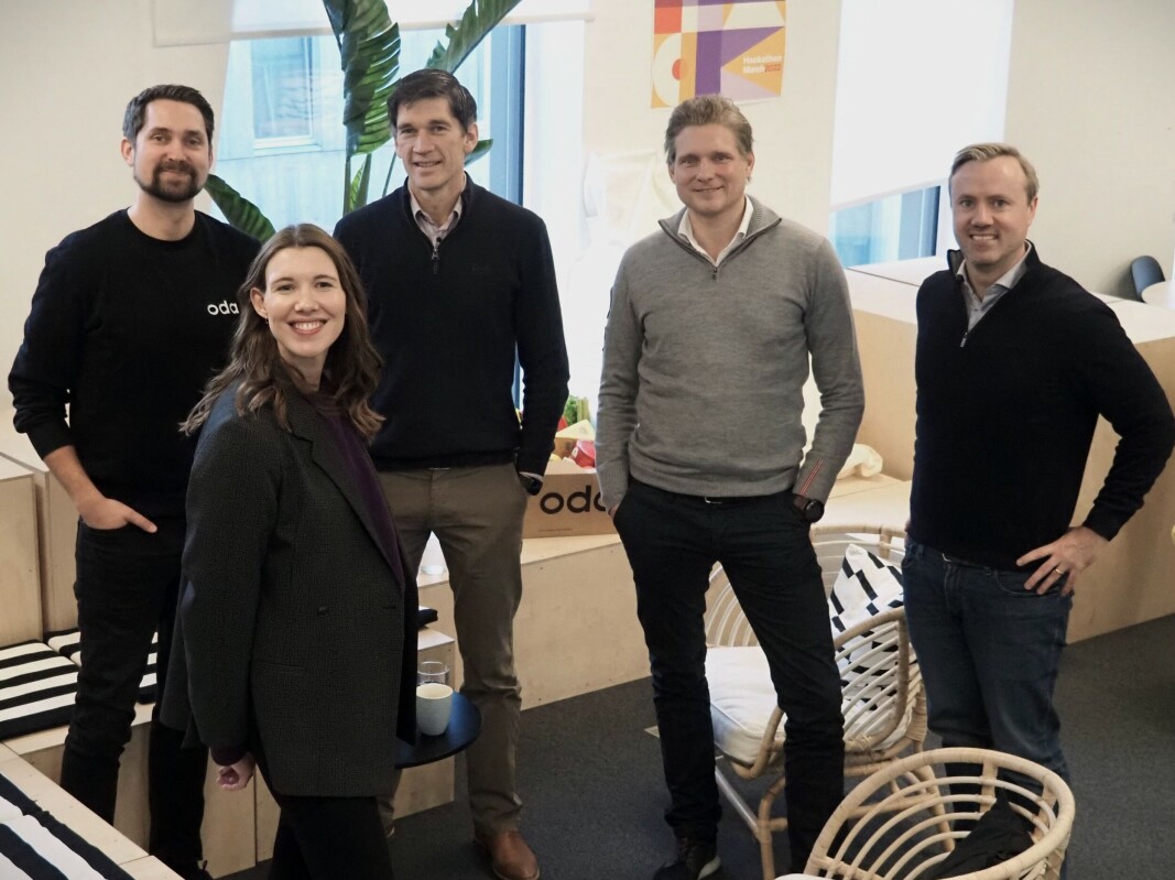Toppsjef Karl Munthe-Kaas (t.v.), Norgessjef Kristin Thornes Woldsdal, og finansdirektør Vegard Aakre Vik (t.h.) i Oda har fått nye storeiere på laget. Toppsjef Karl Munthe-Kaas (t.v.), Norgessjef Kristin Thornes Woldsdal, og finansdirektør Vegard Aakre Vik (t.h.) i Oda har fått nye storeiere på laget.