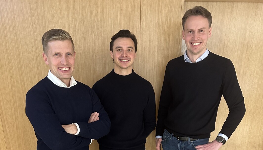 Robin Suwe (SVP Mobility, Schibsted Nordic Marketplaces), Sebastian Frick (CEO AutoVex) og Atle Gran Lindstad (Schibsted M&A). Robin Suwe (SVP Mobility, Schibsted Nordic Marketplaces), Sebastian Frick (CEO AutoVex) og Atle Gran Lindstad (Schibsted M&A).