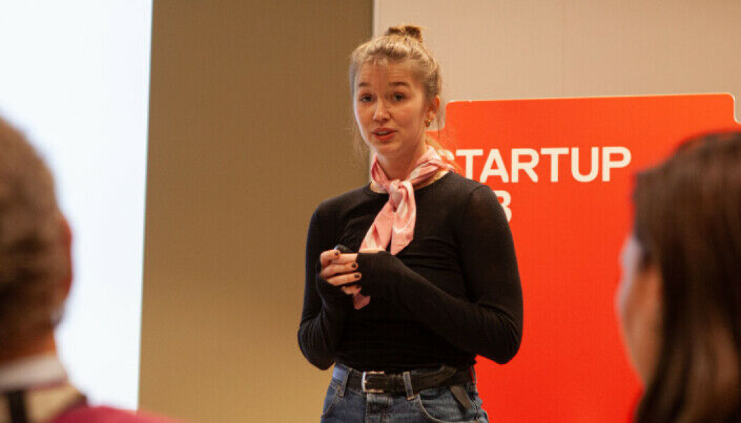 Synne Sauar i Li-Tech under et arrangement hos Startuplab. Synne Sauar i Li-Tech under et arrangement hos Startuplab.