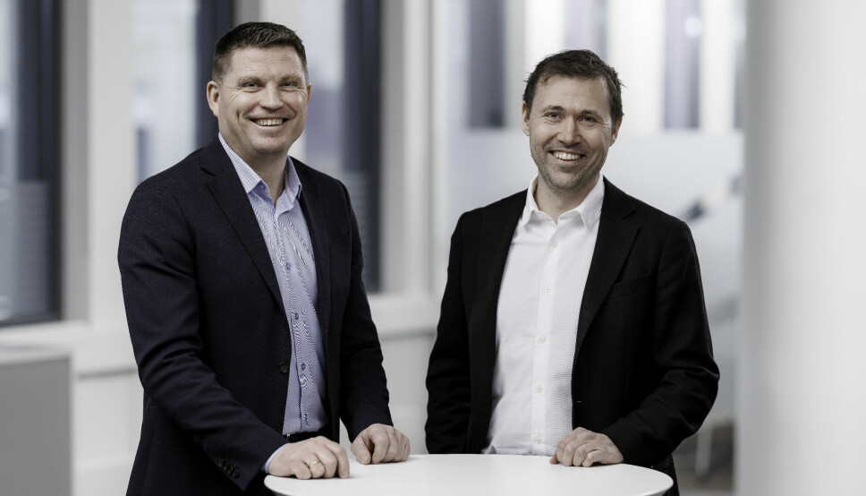 Administrerende direktør i Sparebanken Møre, Trond Lars Nydal (t.v.) og Conta-gründer Jan-Tore Holen.