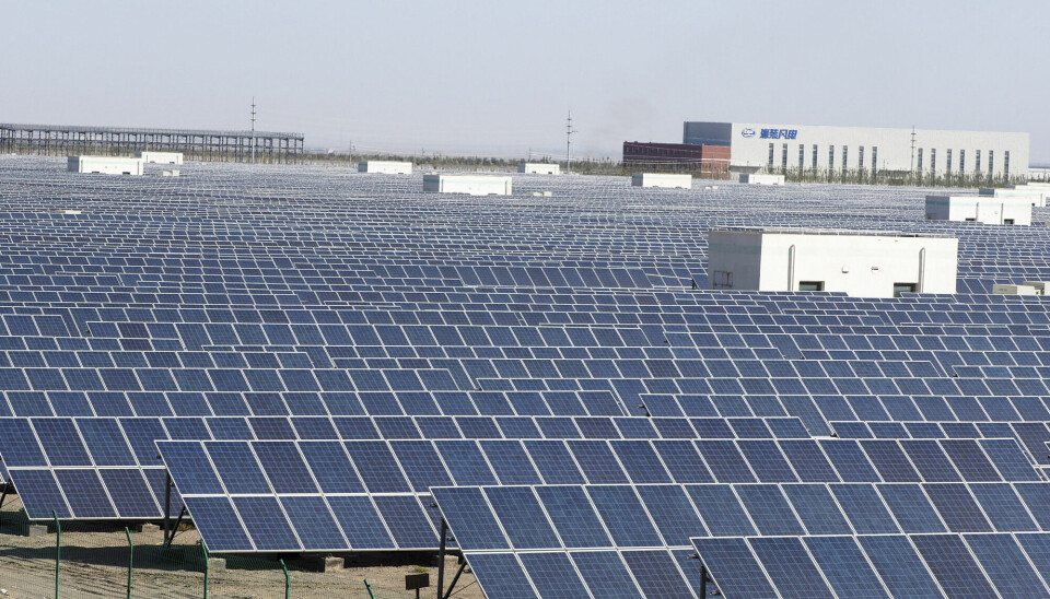 Illustrasjonsfoto. Kina er blant de som har investert tyngst i fornybar energi. Her fra solkraftanlegget ved den gamle Silkevei-oasen Dunhuang i Gansu-provinsen.