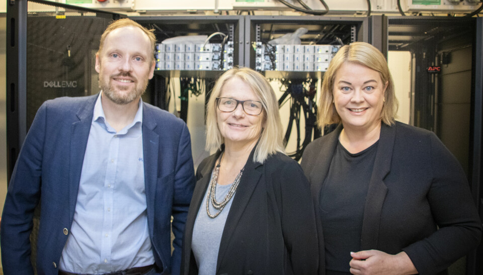 Fra venstre: Professor Ole-Christoffer Granmo, rektor Sunniva Whittaker og direktør i Sparebanken Sør Eva Kvelland.