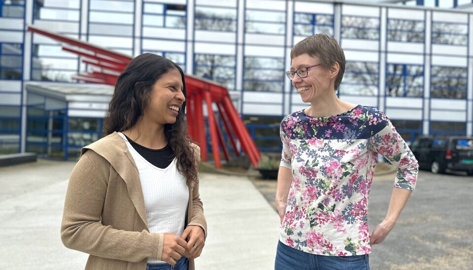Fra Tyskland og Colombia: Forsker Susanna Röblitz (til høyre) og doktorgradstipendiat Carolina Ramirez forsker ved Universitetet i Bergen.