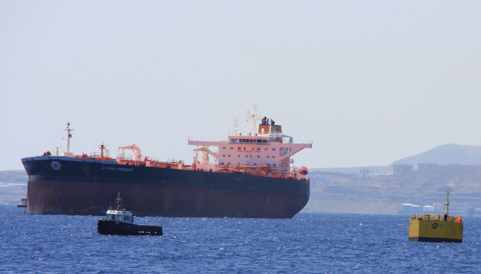 BANEBRYTENDE: Ocean Oasis har utviklet en enhet som avsalter sjøvann ved hjelp av bølgekraft. Testanlegget «Gaia» demonstrerer teknologien på Gran Canaria. Foto: Ocean Oasis