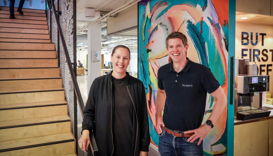 Lisa Marie Nyvoll, investeringsansvarlig i Telenor Amp, sammen med Plaato-sjef Magnus Valmot.