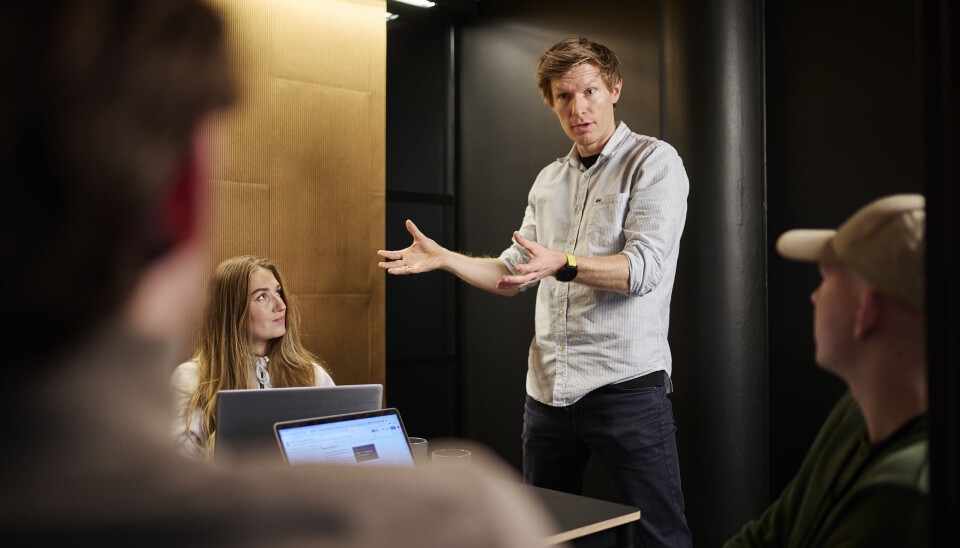 Startet opp i Oslo: Even Haug Larsen ved OsloMet sammen med studenter. Han tar nå doktorgrad på entreprenørskap.