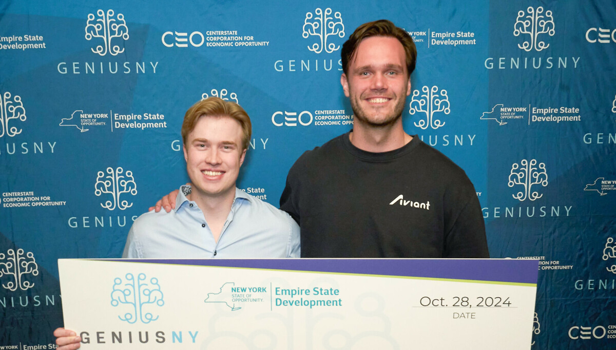 Photo: Kristine Askvik Lokket med «gullbillett» til USA, nå har Aviant gått til topps i pitchekonkurranse og vunnet én million dollar