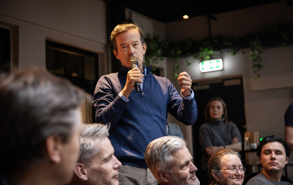 Trond Riiber Knudsen har Norges største portefølje av englenvesteringer. Her stiller han spørsmål fra salen på Shifter Sessions.