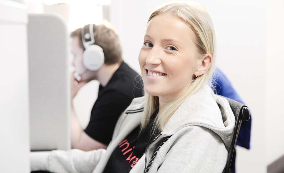 Ida Mathisen er én av mange kunderådgivere du møter på når du tar kontakt med oss i Uniweb. Med over 20 års erfaring fra bransjen, er fokuset vårt fortsatt å gi deg skikkelig god hjelp fra skikkelig flinke folk.