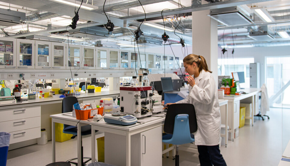 Sharelab har en stor hovedlab. I tillegg har flere av medlemmene egne små laber. Sharelab
