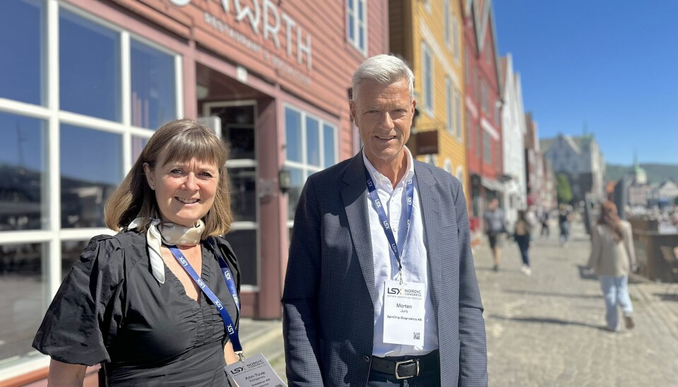 Morten Jurs i SpinChip og Ann-Tove Kongsnes i Investor utenfor konferansehotellet på Bryggen i Bergen. CEO Morten Jurs i SpinChip og investeringsdirektør Ann-Tove Kongsnes i Investinor.
