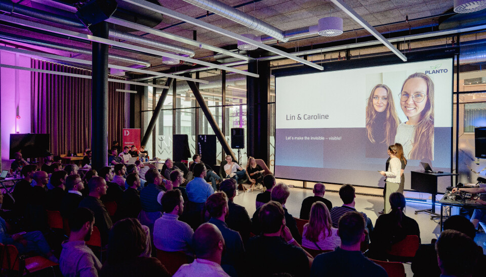 Ti utvalgte selskaper pitchet foran en jury. Ti utvalgte selskaper pitchet foran en jury. Vibetank.