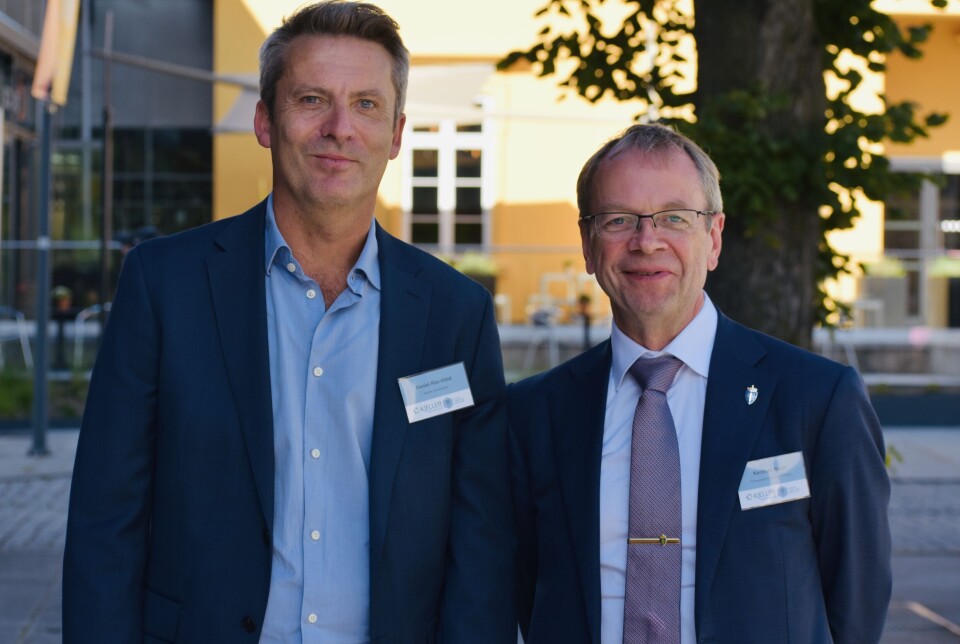 Administrerende direktør Daniel Ras-Vidal i Kjeller Innovasjon sammen med styreleder Kenneth Ruud fra Forskvarets forskningsinstitutt - i forbindelse med 30-årsjubileet.