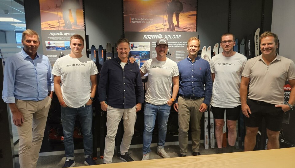 Fra venstre: John Bratland (Production & Supply Chain Director, Rottefella), Gustav Follerås (CFO, Surfact), Torstein Myklebostad (CEO, Rottefella), Anders Follerås (CCO, Surfact), Kristian Samuelsen (CFO, Rottefella), Per Magne Helseth (CEO, Surfact) og Stig Normanseth (Technical Manager, Rottefella)