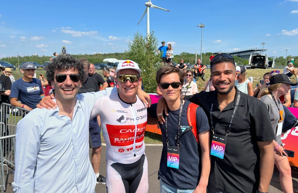 Nablaflow lanserte i 2022 AeroCloud - vindsimuleringsverktøyet som hjalp IronMan-atleten, Kristian Blummenfelt, med å sette Sub7-rekorden. I bildet: Luca Oggiano, Kristian Blummenfelt, Fredrik Fang Liland og Thomas Michelson.