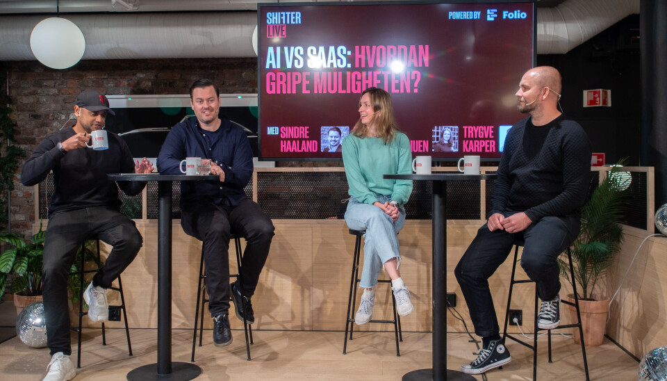 Shifters Lucas Weldeghebriel, Salescreen-gründer Sindre Haaland, Iuliia Petryshun Thuen i Cloudgeni og Trygve Karper i Databutton under Shifter Live.