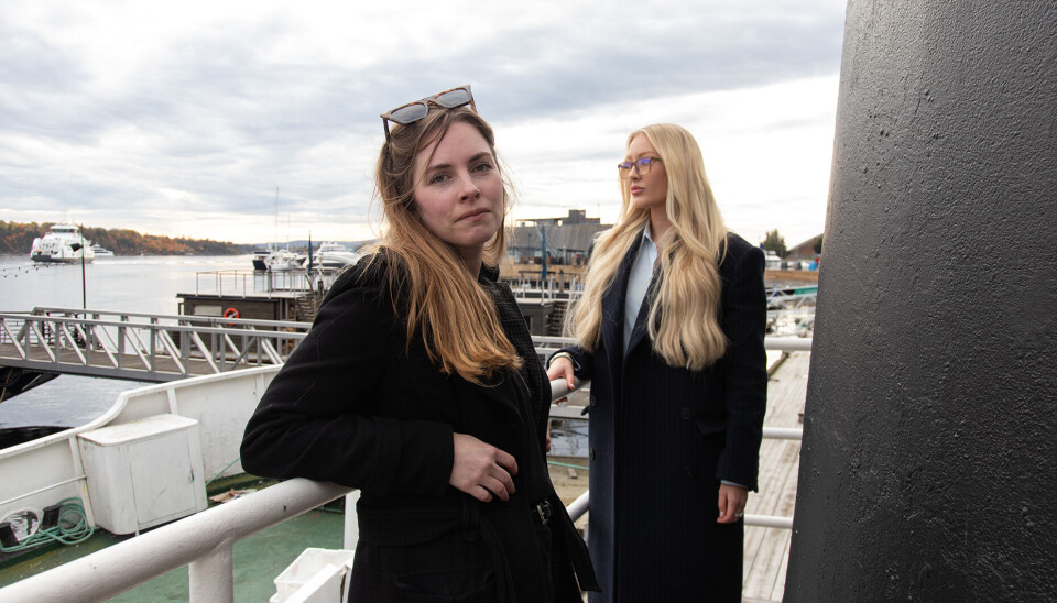 Frostad har bakgrunn innenfor kvanteforskning, mens Storvik er informatiker og samfunnsøkonom. Aether