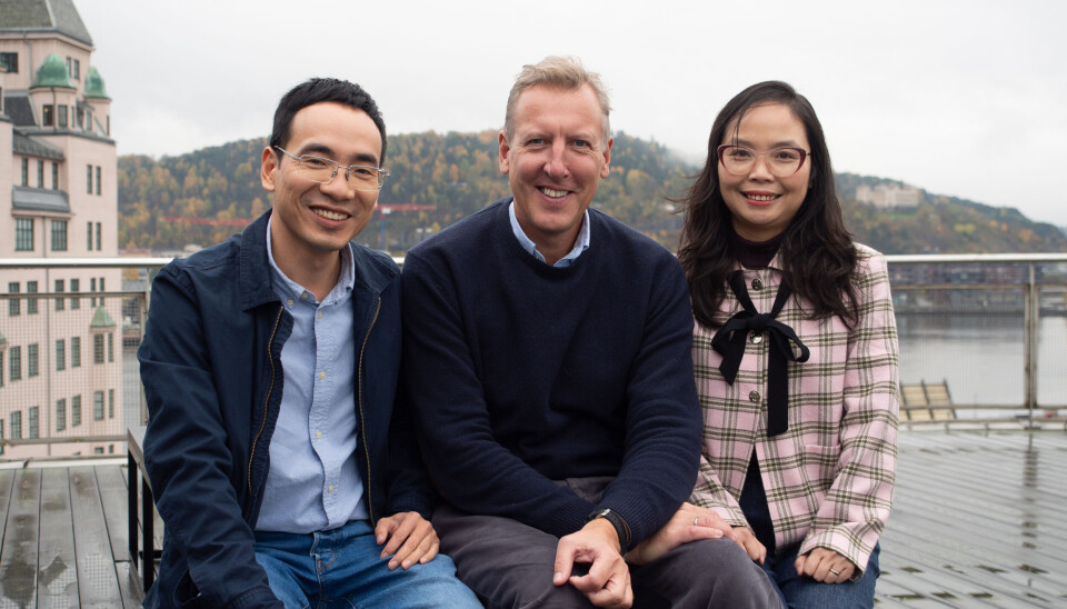 Phuong Nguyen, Andreas Mollatt og Giang Nguyen i Physical Robotics.