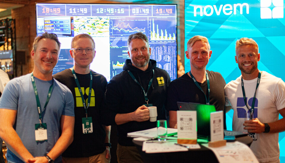 En nesten samlet startup. Teamet i Novem består av f.v. Aaron Bridger medgründer og salgssjef, Martin Myrseth, medgründer, produktsjef og utvikler, Sondov Engen, gründer, daglig leder og utvikler, Bjørnar Snoksrud, medgründer, teknologisjef og utviklingsansvarlig samt Martin Feigum Johansen, kommersiell sjef. På bildet mangler Terje Tofteberg som er innovasjonssjef.